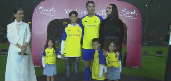 Cristiano n'umuryango we bashimye uko bakiriwe muri Saudi Arabia