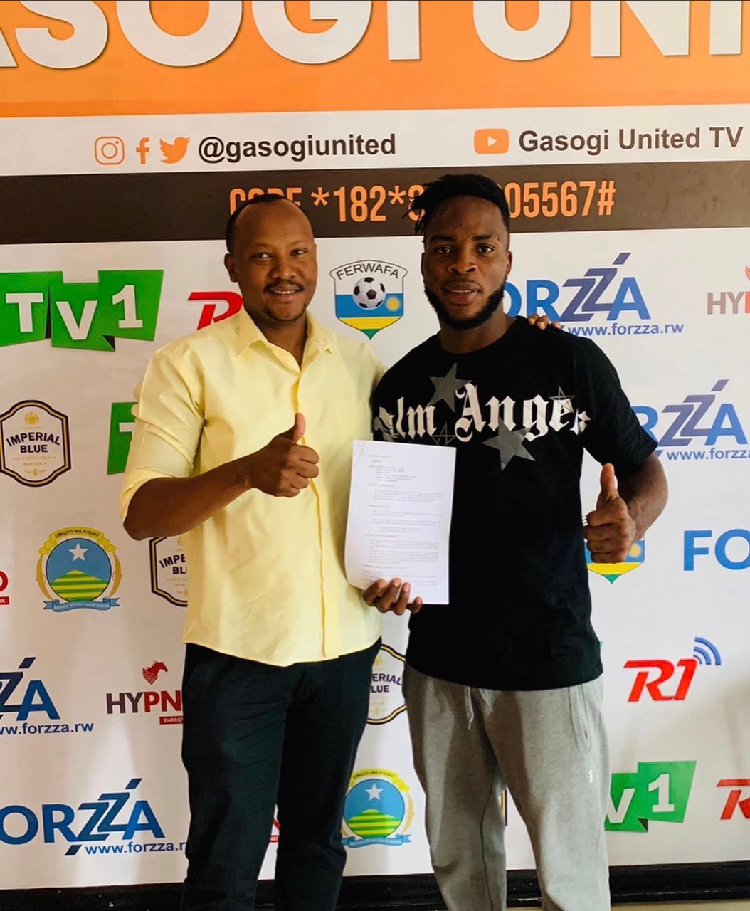 Steve Simo Kayo yashyize umukono ku masezerano y'imyaka 2 muri Gasogi United