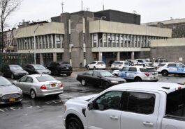 Abapolisi bafatiwe muri iyi parking mu mujyi wa Brookyln