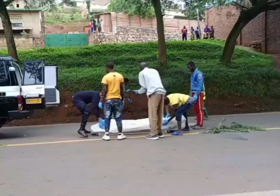 Kigali Habereye Impanuka Iteye Ubwoba Y'imodoka Nini Yagonze Umumotari ...