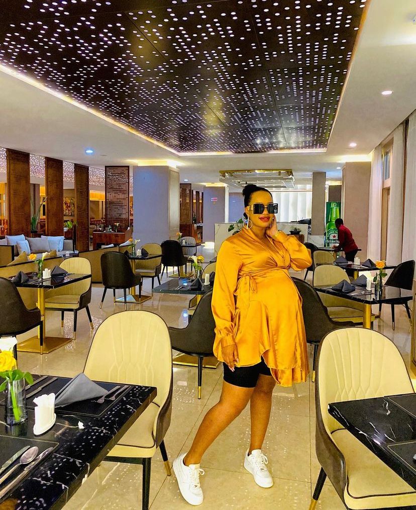 Keza Terisky yibarutse umwana w'umuhungu