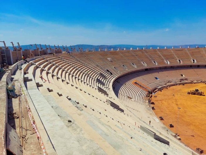 Azaba Ari I Burayi! Ukuntu Sitade Amahoro Izaba Imeze Nimara Kuzura ...