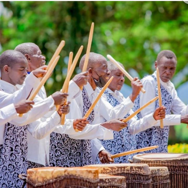 Umuhanzi M.Augustin Bella akomeje kwesa imihigo muri muzika nyarwanda ...